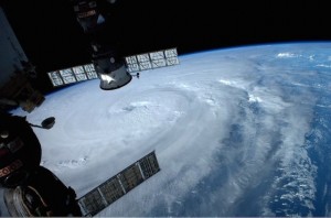 台風8号衛星写真